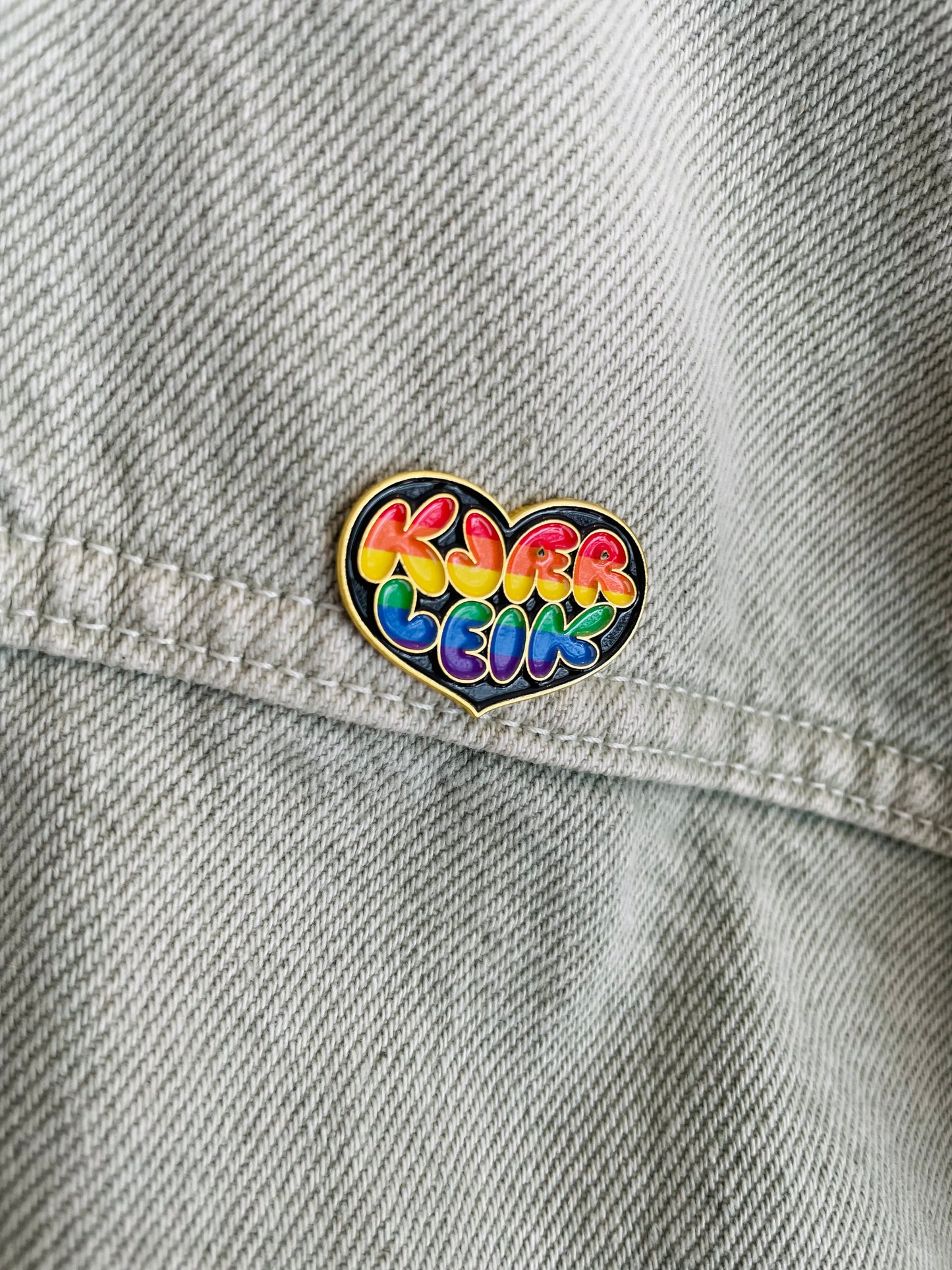 KJÆRLEIK pin